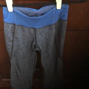 Lululemon cropped blue yoga pants